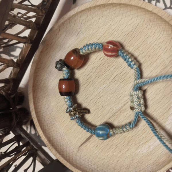 Tibetan Ethnic Style Beaded Hand-Woven Bracelet: Small Accessories